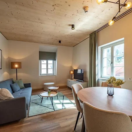 Lägenhetshotell Alte Baeckerei Und Cafe